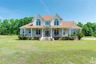 1627 Ashton Lake Rd, Burgaw NC  28425-8292 exterior