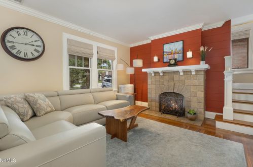 1068 Jackson Rd, Covington, KY 41011-1912