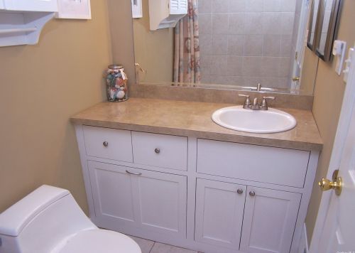 16 Avondale Dr, South Setauket NY  11720-2836 exterior