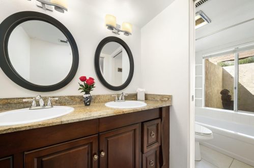 35054 Mission Hills Dr, Rancho Mirage CA  92270-1323 exterior