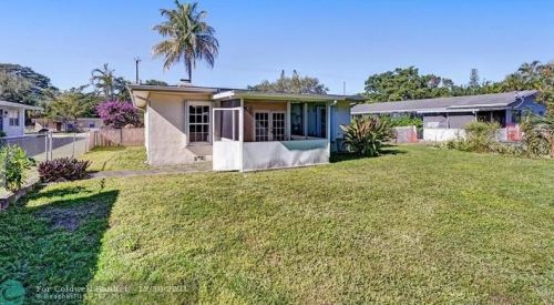 1605 58 Ave, Hollywood FL 33021-3831 exterior