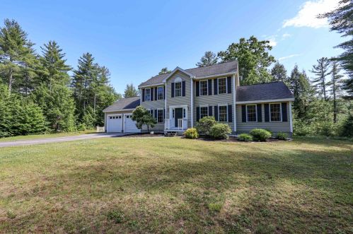590 Bedford Rd, New Boston, NH 03070-5008