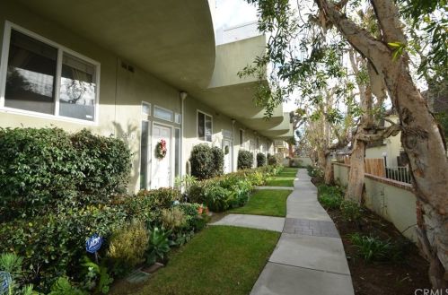 5570 190th St, Torrance CA  90503-1009 exterior