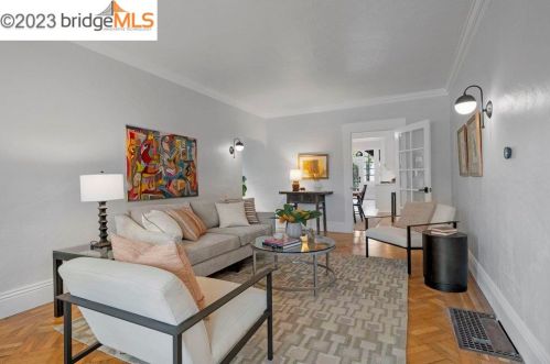 418 45 St, Oakland CA 94609-2135 exterior