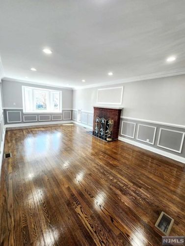 12 Lohmann Pl, Dumont NJ  07628-1521 exterior