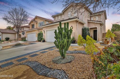 969 Roldan Ave, Simi Valley CA  93065-5667 exterior
