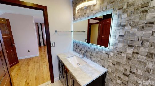 33 Berkshire Rd, Old Bridge NJ  08857-1601 exterior