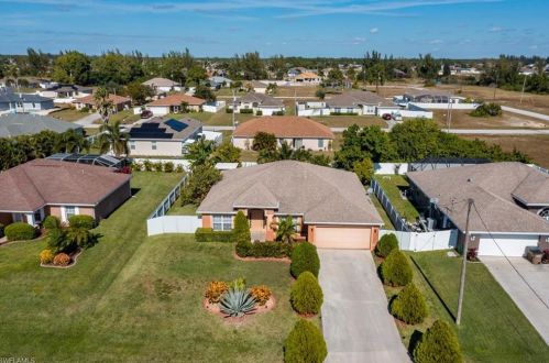 1731 19th St, Cape Coral, FL 33993-2943