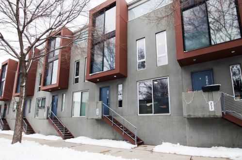 2015 Commerce St, Milwaukee, WI 53212-3472