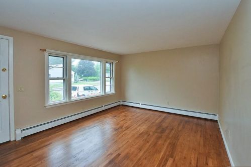 106 Hopkins Hill Rd, Coventry, RI 02816-6319