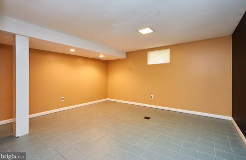 6804 Jefferson Ave, Falls Church VA  22042-1932 exterior