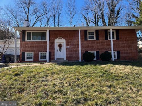 2263 Spinnaker Ct, Woodbridge VA  22192-2129 exterior