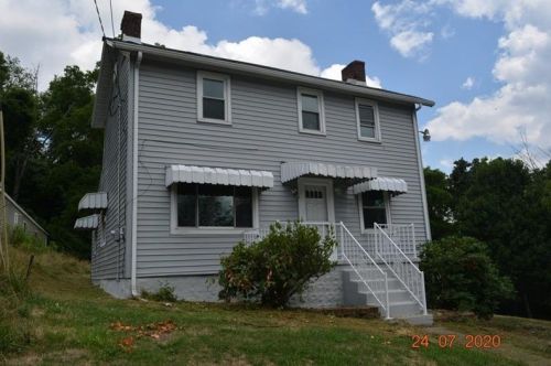 542 Dry Hill Rd, South Connellsville, PA 15425-6190