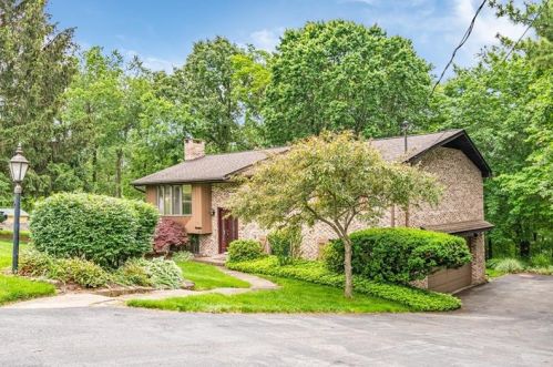 1834 Simpson Ct, Ambridge, PA 15003-1048