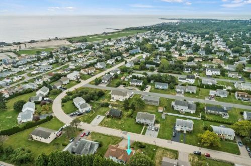 17 Kingston Ln, South Kingstown, RI 02882-5005