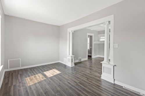 1930 Nash St, Milwaukee, WI 53206-2417