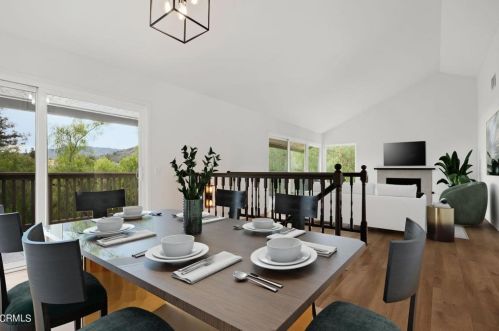 5 Sparrowhawk Ln, Calabasas, CA 91377-1018
