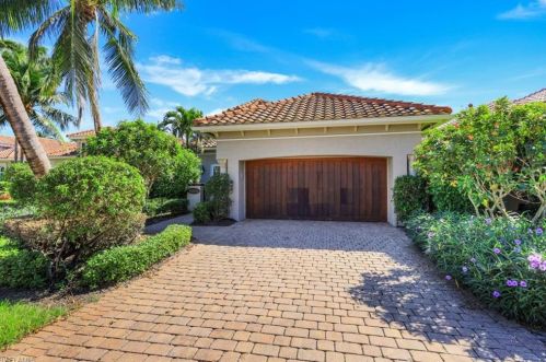 9008 Cherry Oaks Trl, Naples, FL 34114-0845