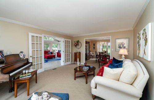 1070 Tudor Ln, Florence KY  41042-9647 exterior