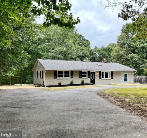 11004 Platoon Dr, Spotsylvania, VA 22551-8001