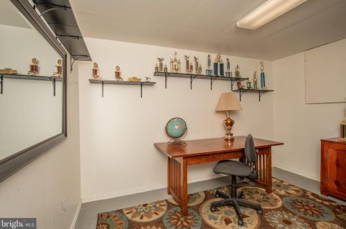 20557 Gleedsville Rd, Leesburg VA 20175-6532 exterior