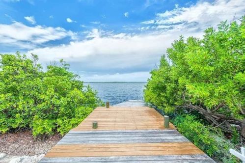 591 Indies Dr, Summerland Key, FL 33042-5459