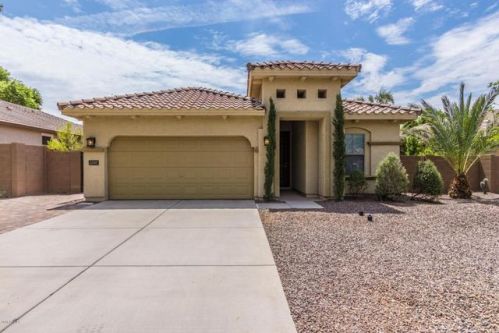2747 Canyon Creek Dr, Gilbert, AZ 85295-2332