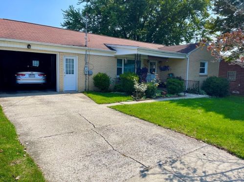 309 Beechwood Ave, Hermitage, PA 16121-1812