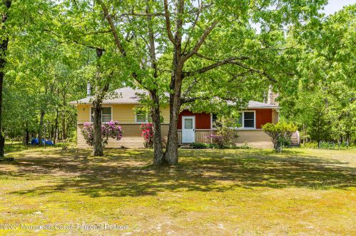 156 Willow Dr, Jackson Twp, NJ 08527-3844