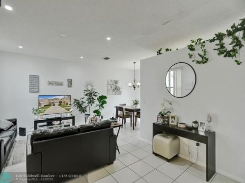 15433 12th Pl, Hollywood, FL 33028-1636