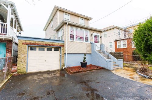 25-07 Deerfield Rd, Far Rockaway, NY 11691-2709