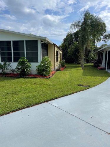 8223 Bitterbush Ln, Fort Pierce, FL 34952-3318