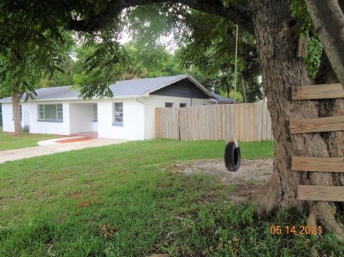 38 Monroe Ave, De Bary, FL 32713-3204