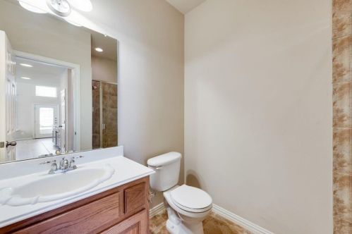 3604 Leanne Dr, Lewisville TX  75022-0962 exterior