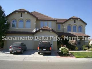 100 Menard Cir, Sacramento CA  95835-1631 exterior