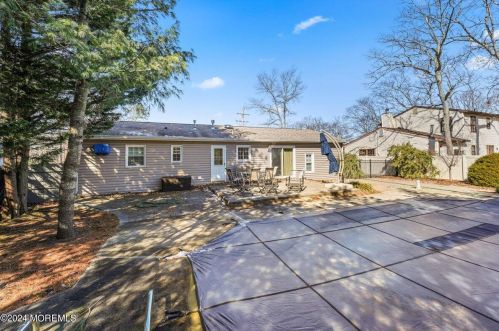35 Bay Laurel Dr, Bricktown NJ  08723-6913 exterior