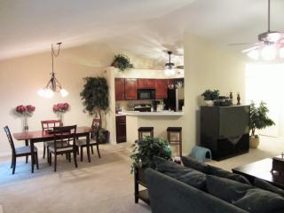 205 Watchtower Dr, Newport, KY 41076-1482