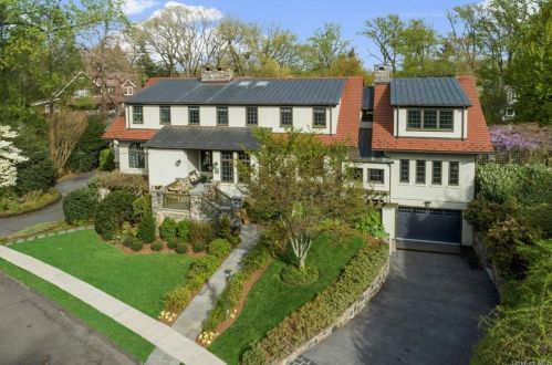 80 Ridge Rd, New Rochelle, NY 10804-4723