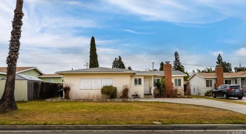 11752 Acorn St, Garden Grove, CA 92840-2205
