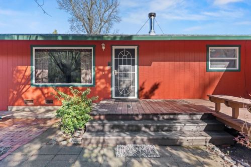 9900 Spring Valley Rd, Potter Valley, CA 95469-9713