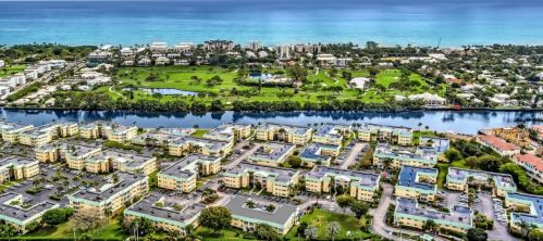 18 Colonial Club Dr, Boynton Beach FL  33435-8356 exterior