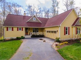 312 Forest Pl, Biltmore Lake, NC 28715-7502