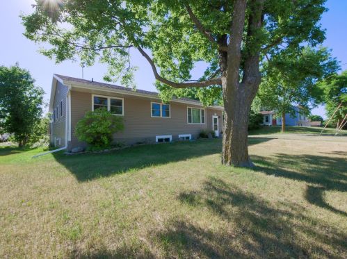 319 Spruce St, Alex MN  56308-2062 exterior