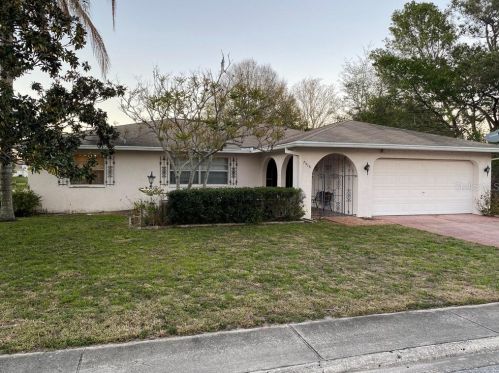 7515 Birdwood Ct, New Port Richey, FL 34653-2101