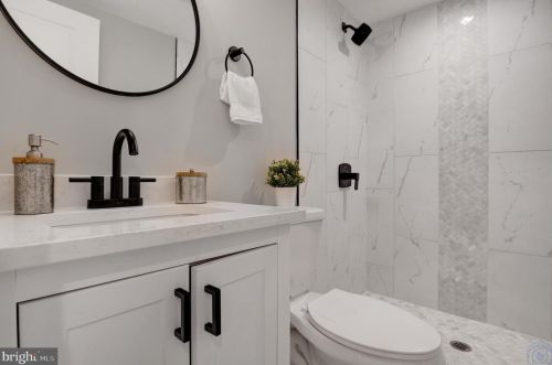 1116 Abbey Pl, Washington DC  20002-3416 exterior