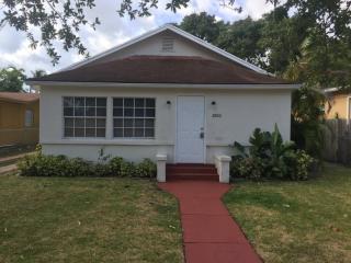 2800 16th Ter, Miami FL  33145-1956 exterior