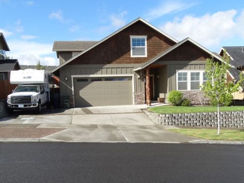 20709 Patriot Ln, Bend, OR 97701-7081
