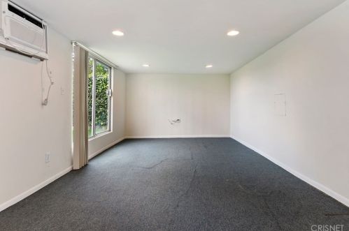 4429 Petit Ave, Van Nuys CA  91436-3211 exterior