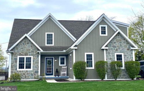 475 Maple St, Mc Connellsburg, PA 17233-1444