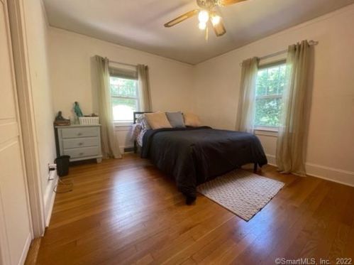16 Esther Ave, Waterbury CT  06708-4819 exterior